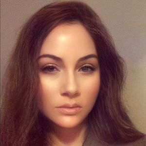 Meet your Posher, Jeanette